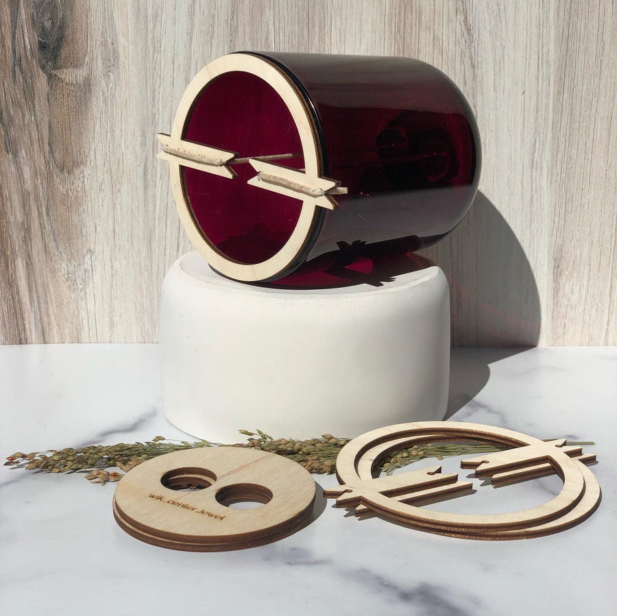 Ambrosina Vessel wik_kit